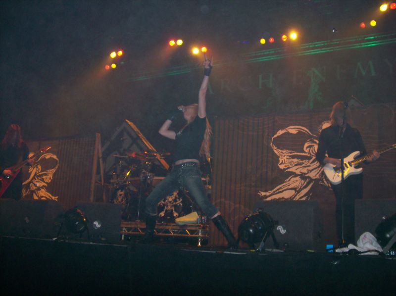 2007-11-30-Machine Head+Dragonforce+Arch Enemy-001.jpg